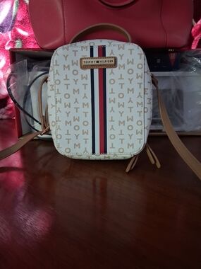 Tommy Hilfiger White Crossbody with Red-Blue Signature Stripe